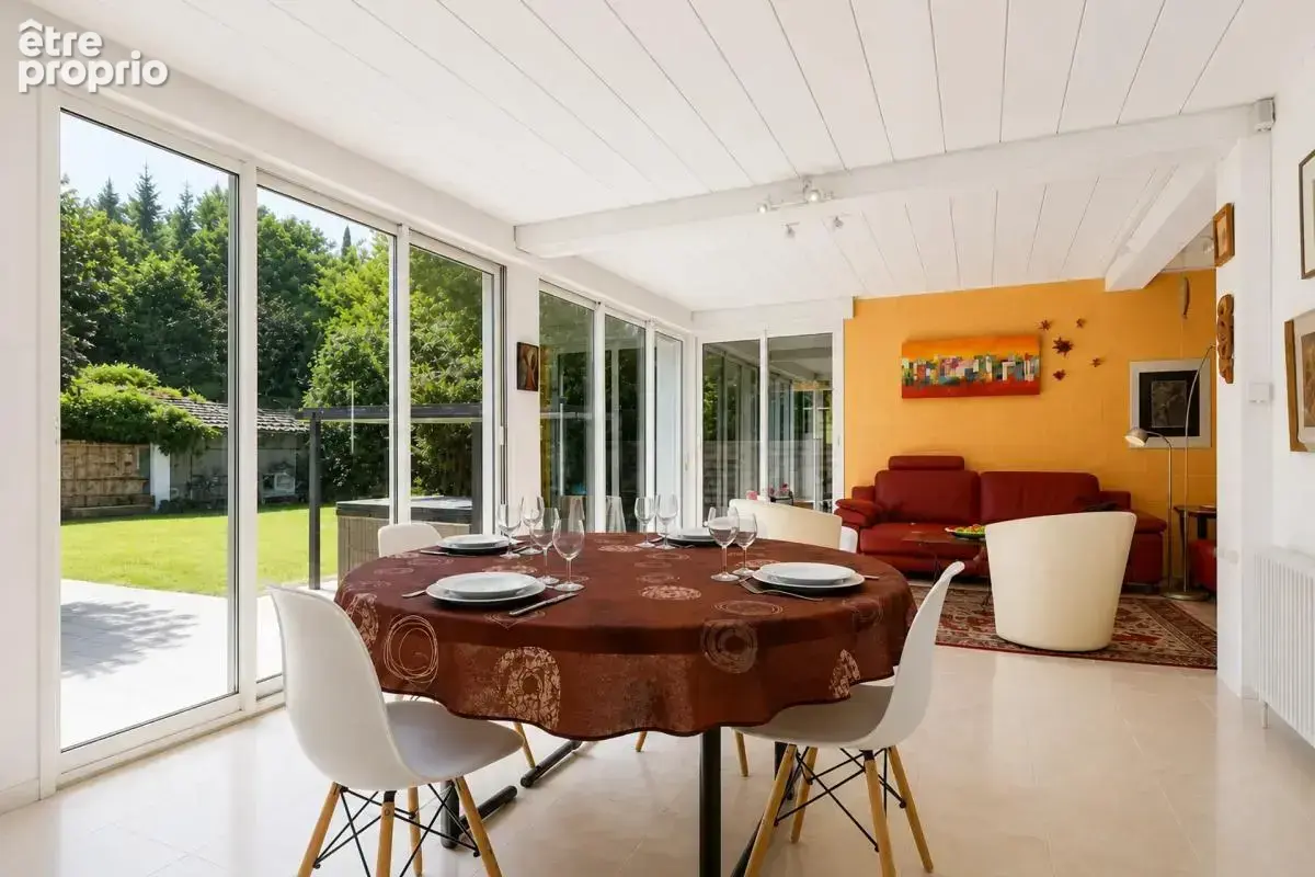 Maison de 8 pièces de 235 m² à Brunstatt-Didenheim - photo 10