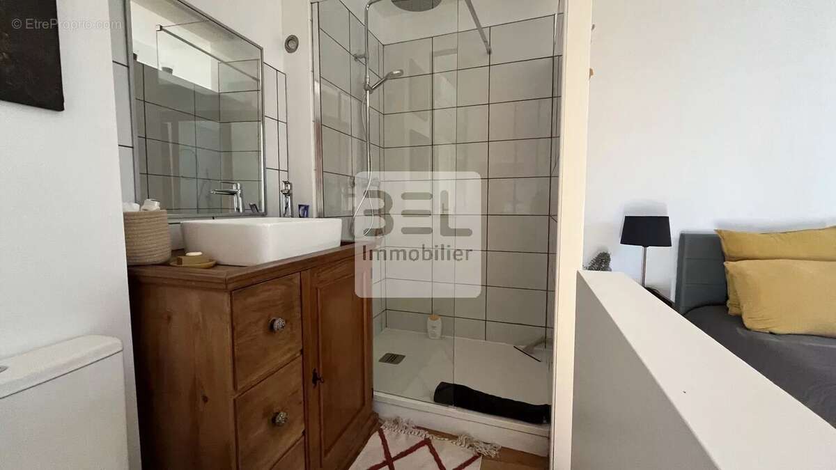 Maison à LAUDUN-L&#039;ARDOISE