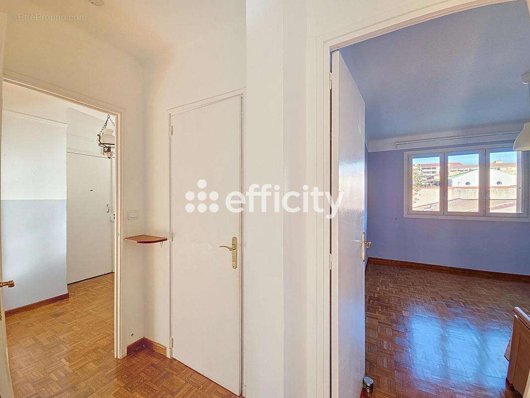 Appartement à MARSEILLE-8E