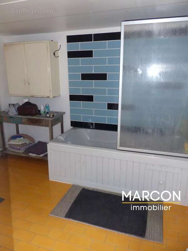 Maison à SAINT-PIERRE-BELLEVUE