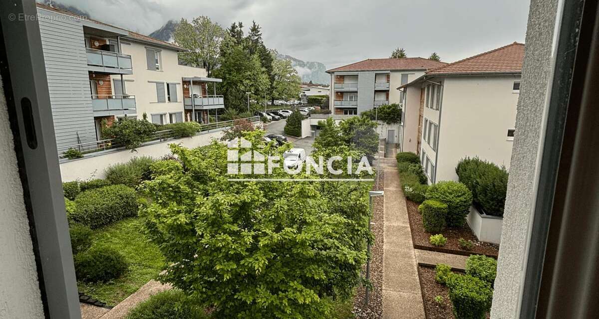 Appartement à SAINT-ISMIER