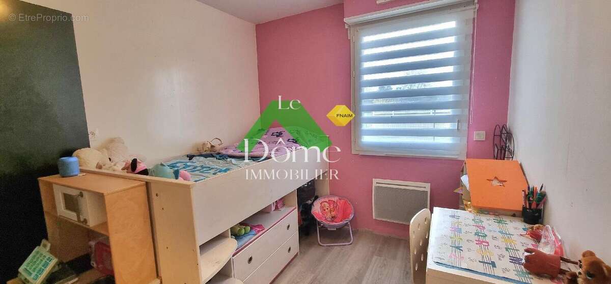 Maison à LACHAPELLE-SAINT-PIERRE