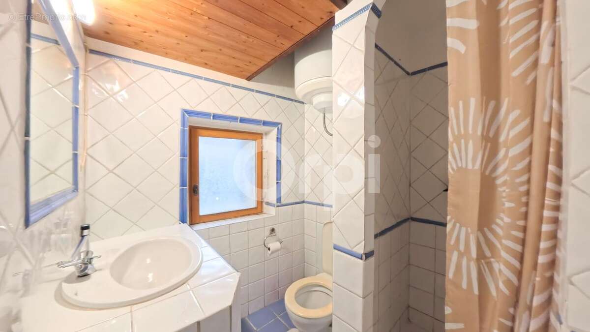 Appartement à ROQUEBRUNE-SUR-ARGENS