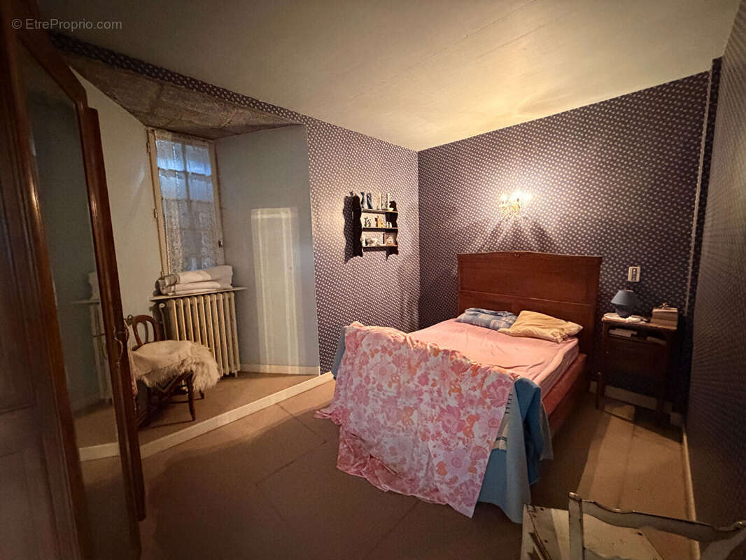 Maison de maître Talizat 6 pièce(s) 160 m2 - photo 12