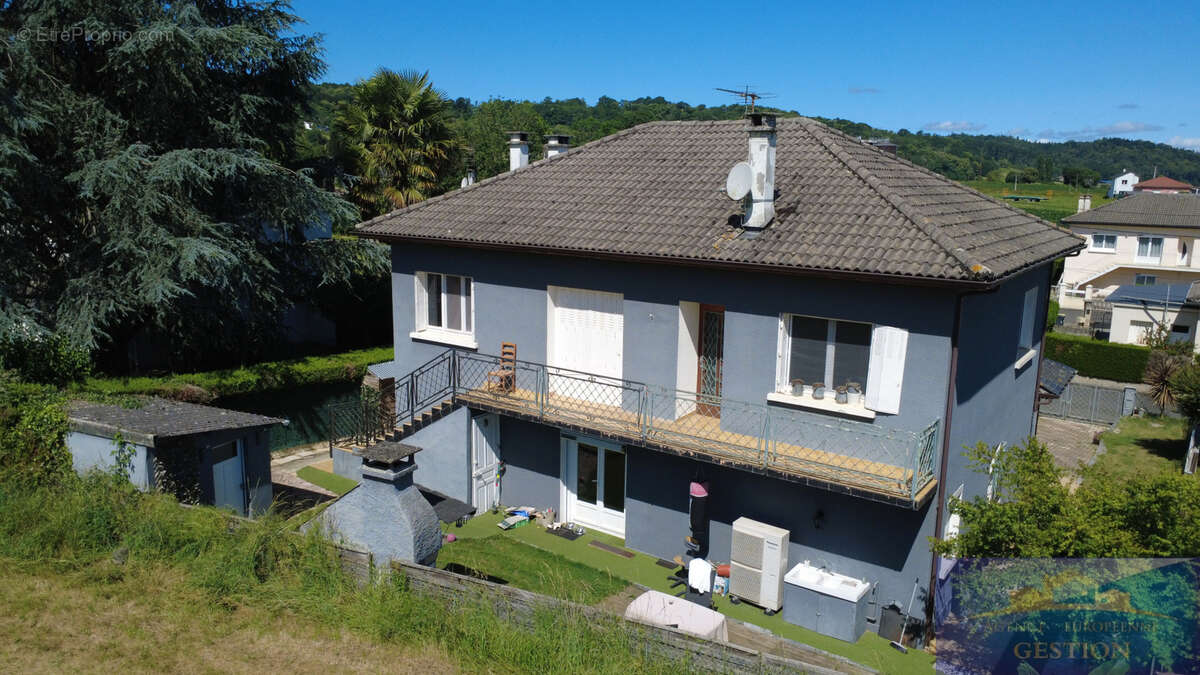 Maison à POUEYFERRE