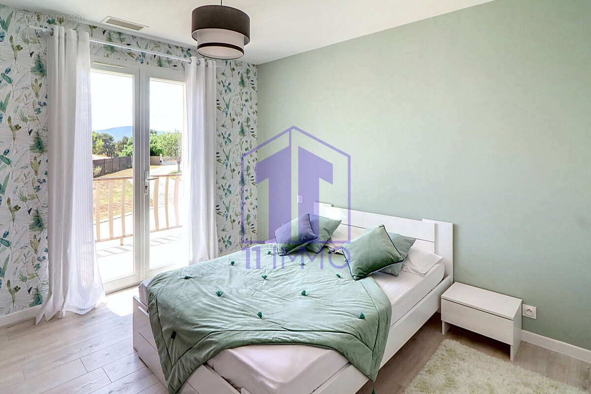 chambre 1 - Maison à CONILHAC-CORBIERES