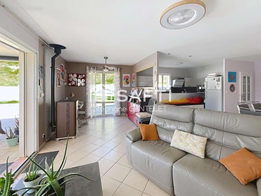 Photo 3 - Maison à LAGORCE