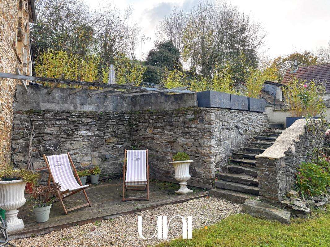 Maison à TROIS-MONTS