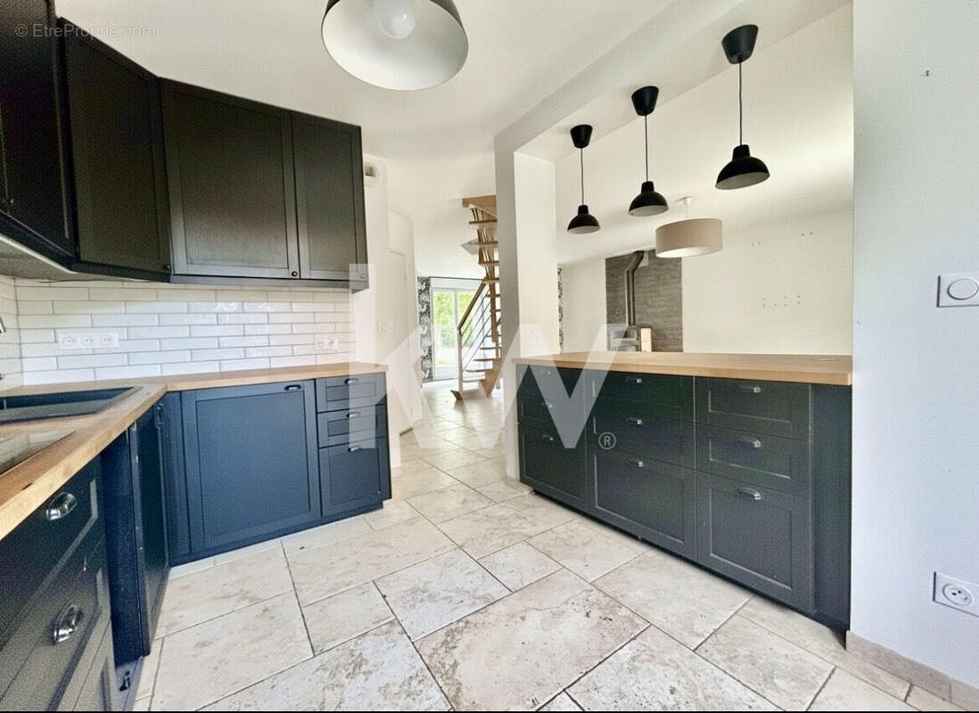 Maison 117 m² à Saint-Denis-En-Val  - photo 3