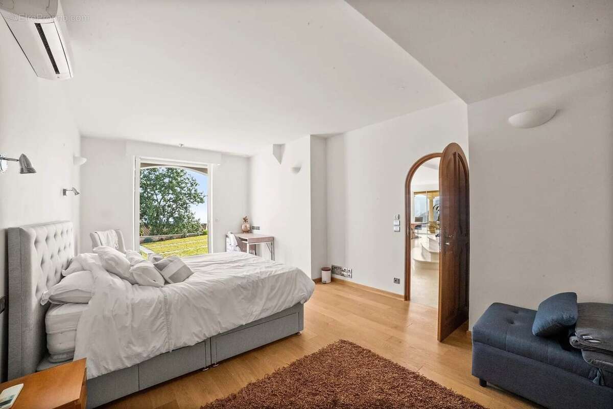 Maison à ROQUEBRUNE-CAP-MARTIN