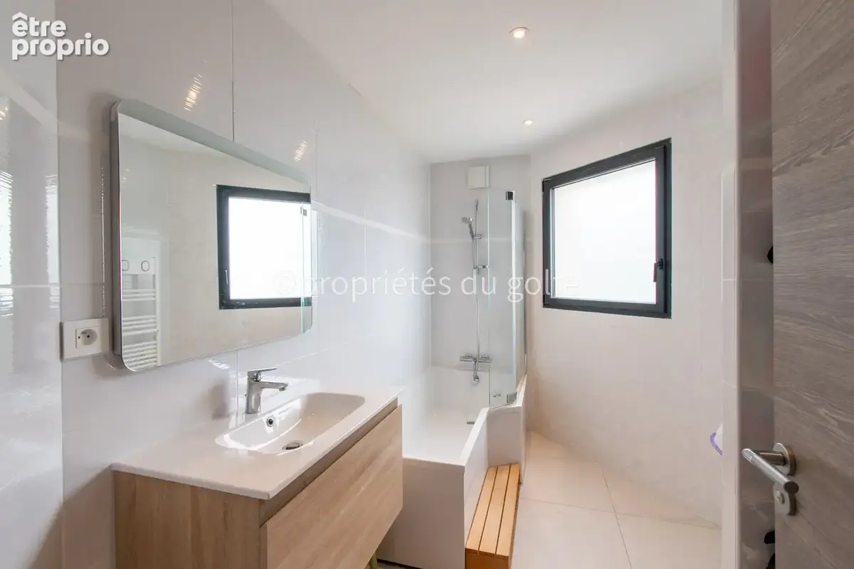 Sète, quartier de la Corniche, villa récente 5 pièces avec vue mer, - photo 13
