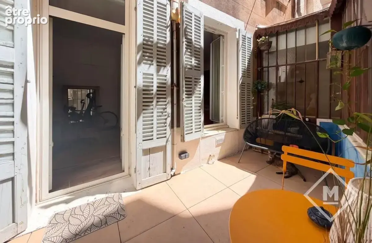 Appartement à MARSEILLE-1E