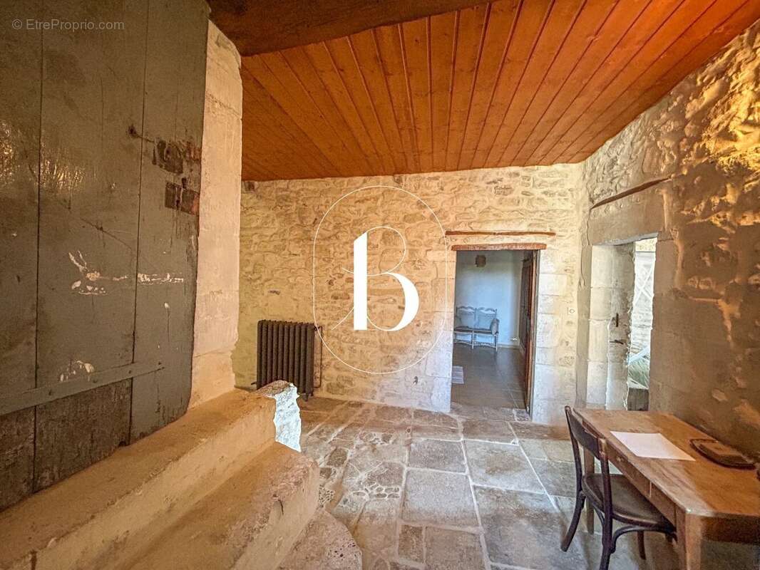 Maison à BARJAC