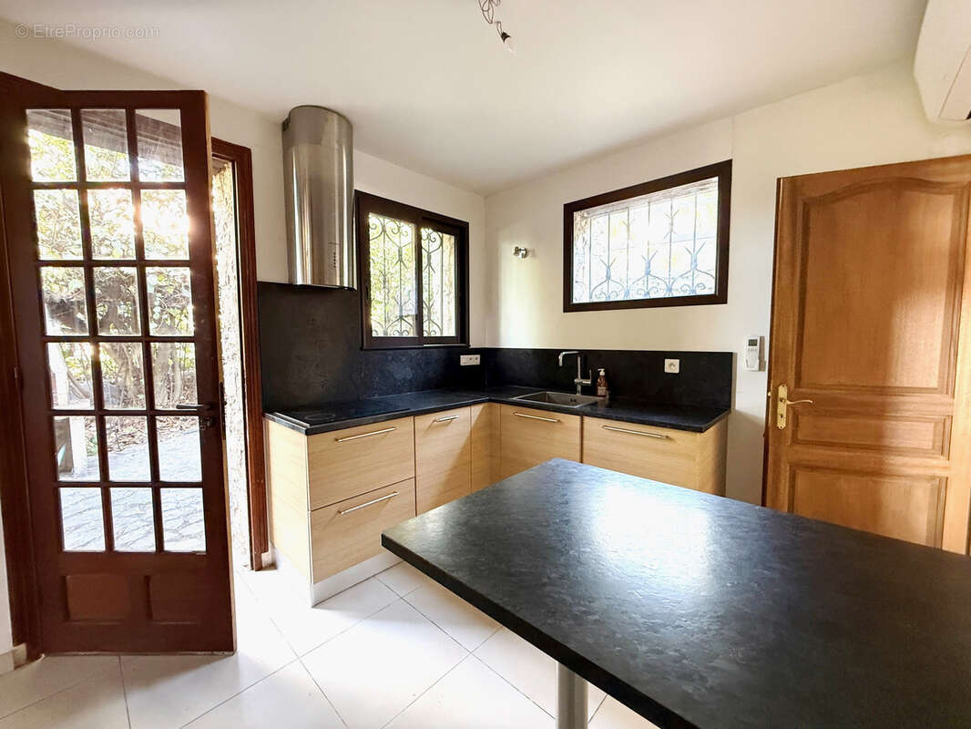 Maison à MONTAUROUX