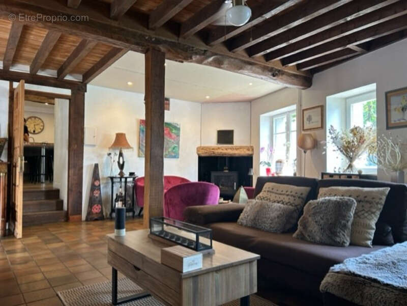 Maison à MARTRES-SUR-MORGE