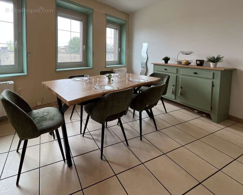 Maison à CHALAMONT