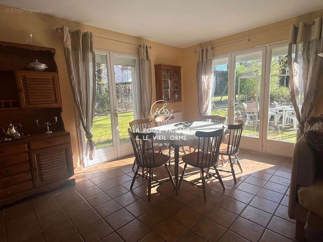 Maison à SAINT-LEGER-EN-YVELINES