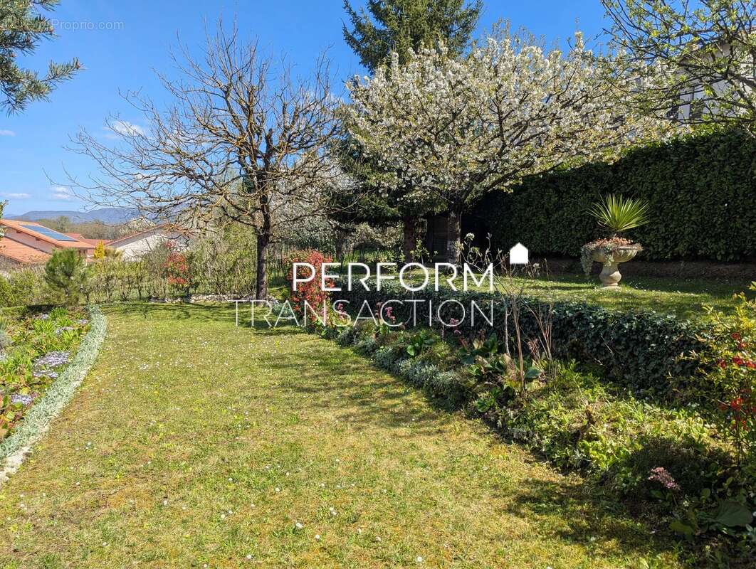 Maison à SAINT-QUENTIN-SUR-ISERE