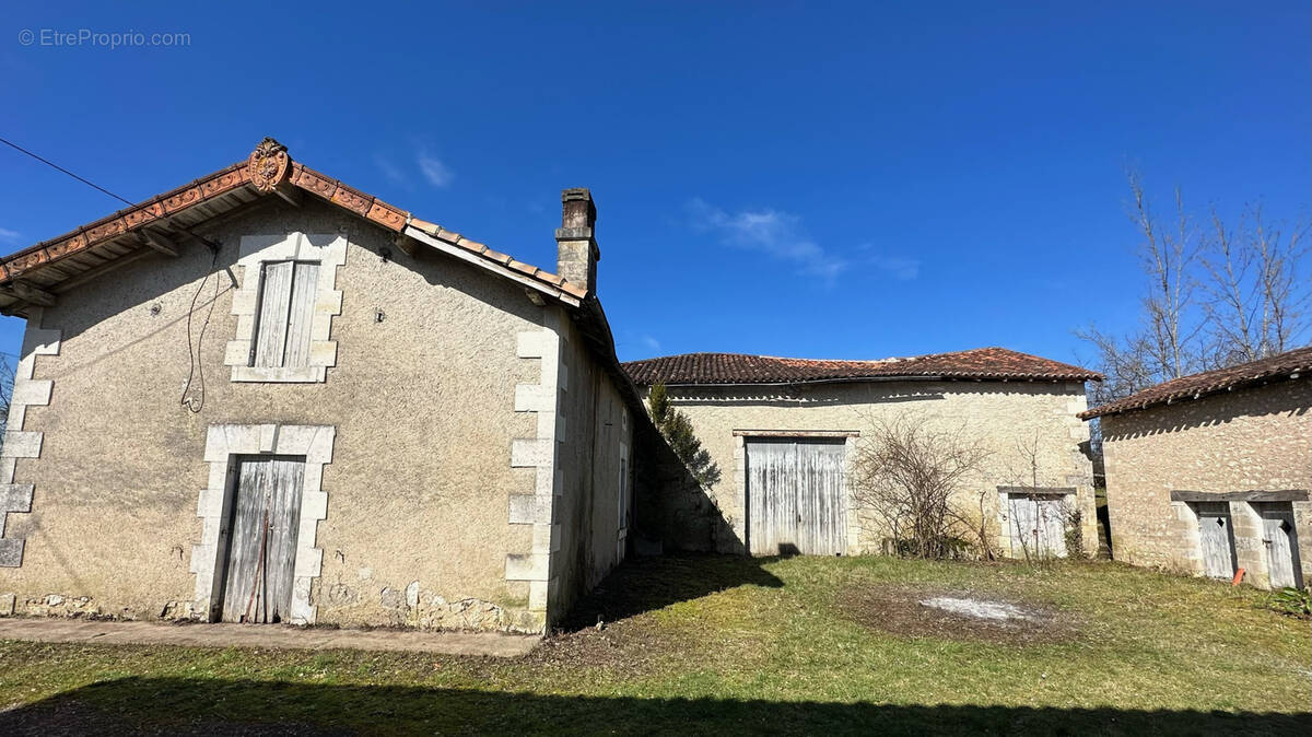 Maison à BOUTEILLES-SAINT-SEBASTIEN