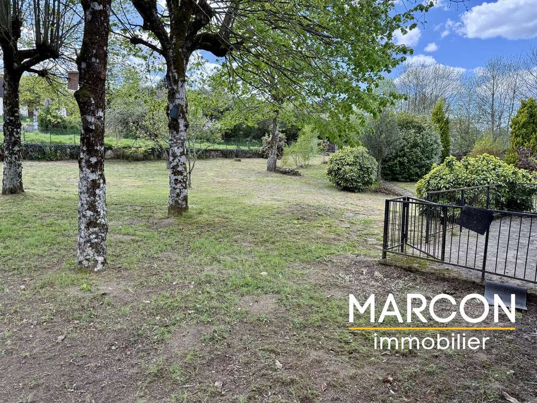 Maison à SAINTE-FEYRE