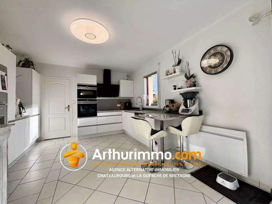 Maison à CHATILLON-EN-VENDELAIS