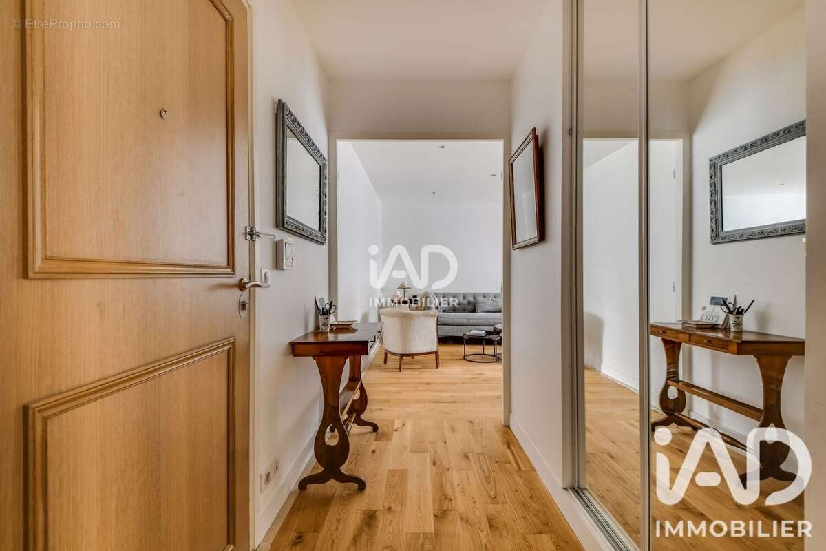 Photo 2 - Appartement à LEVALLOIS-PERRET