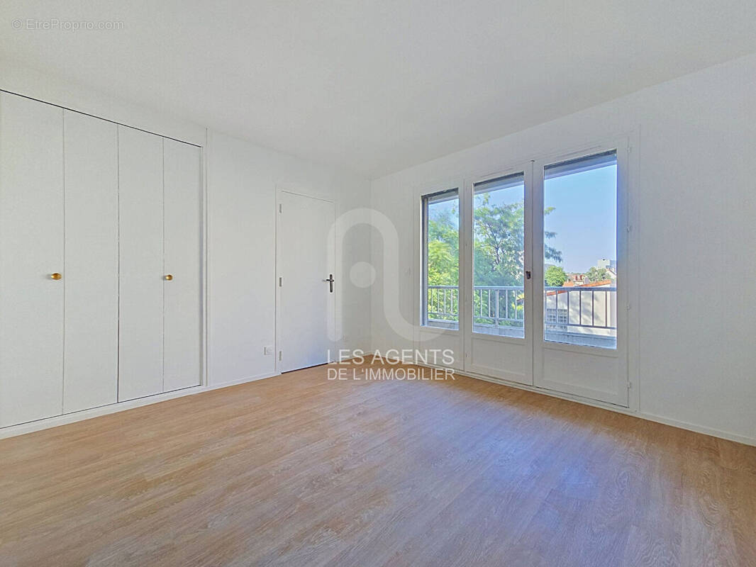 Appartement à ASNIERES-SUR-SEINE