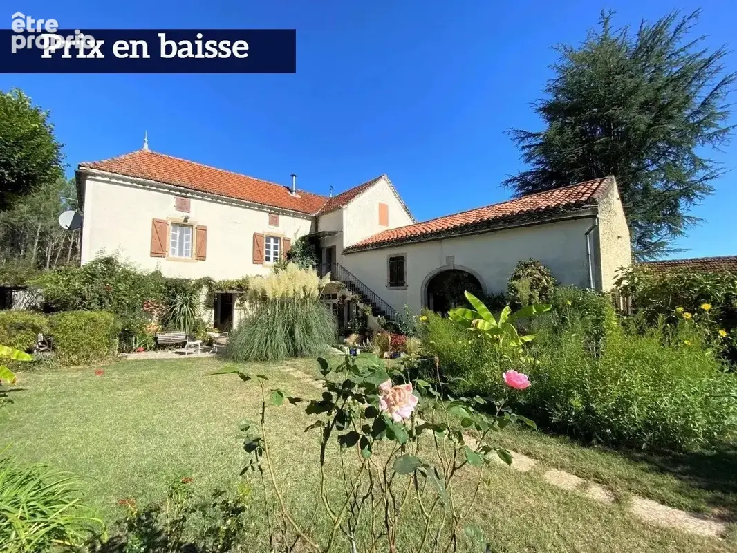  Très jolie maison en pierre avec grange aménagée et beau jardin - photo 1