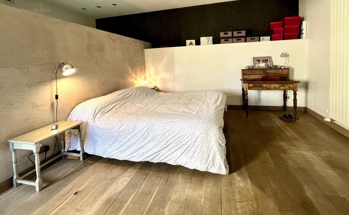 Maison à LE BUISSON-DE-CADOUIN