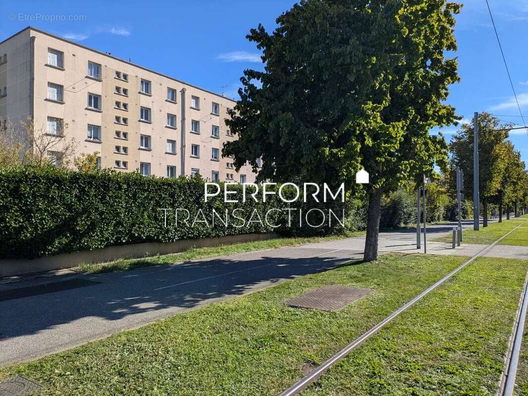 Appartement à SEYSSINET-PARISET