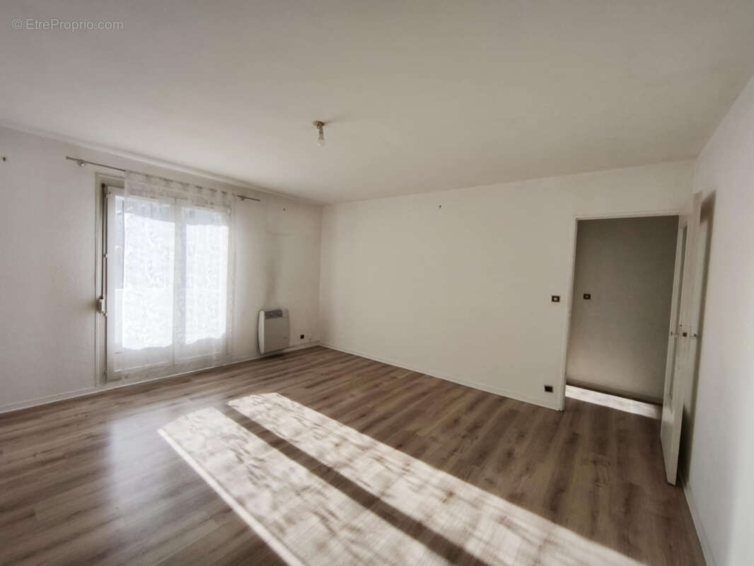 Appartement à SAINTE-SAVINE