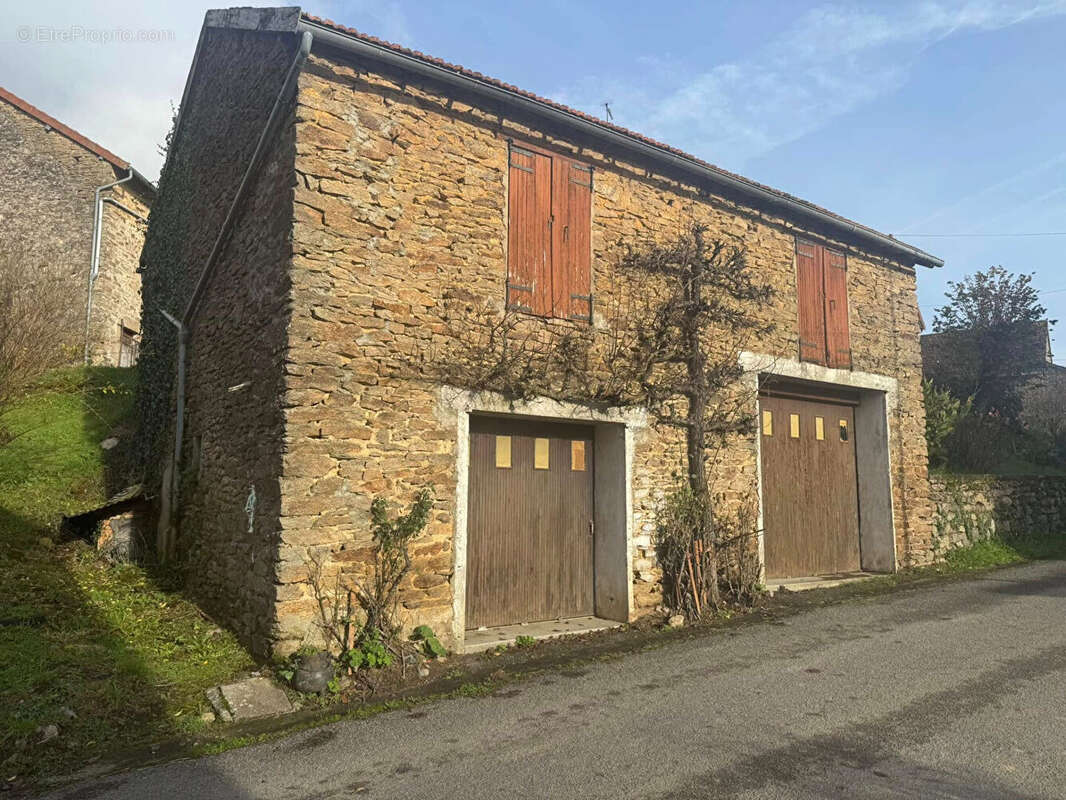 HAUTE VIENNE - Maison de hameau située à 10 mins de la ville de Bessines sur Gartempe - photo 3