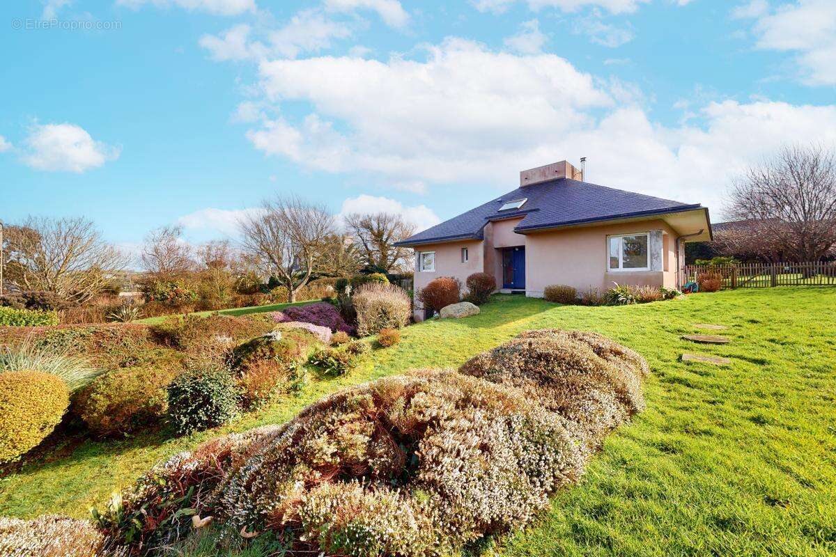 Maison à SAINT-PABU