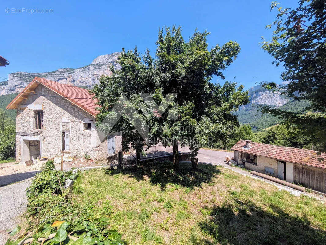 Maison à PONT-EN-ROYANS