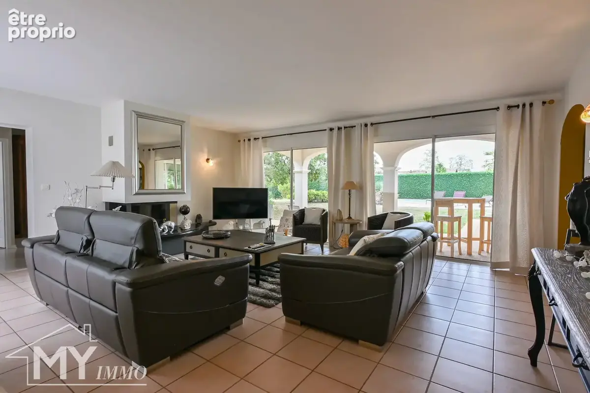 MARMANDE : Villa de standing avec jardin piscine et trois garage. - photo 9