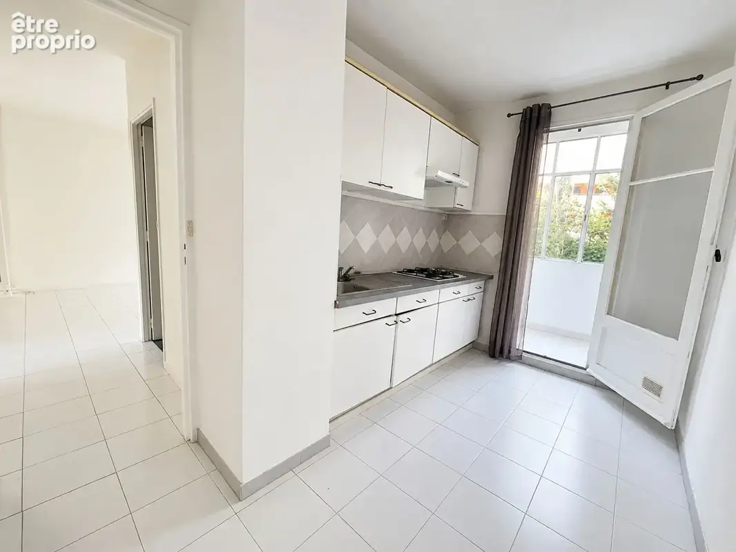 Aix-en-Provence - Le Pigonnet - T2 de 45 m² avec véranda, cave et stationnement - photo 2