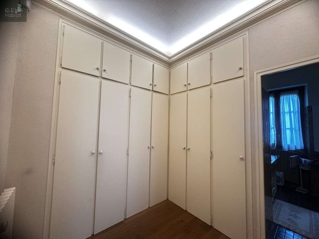 Maison à SAINT-ETIENNE-DE-MAURS