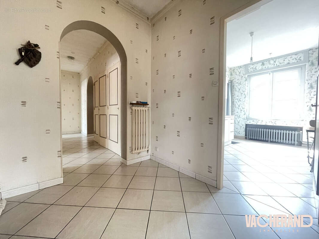 Appartement 107 m² à Lille  - photo 2