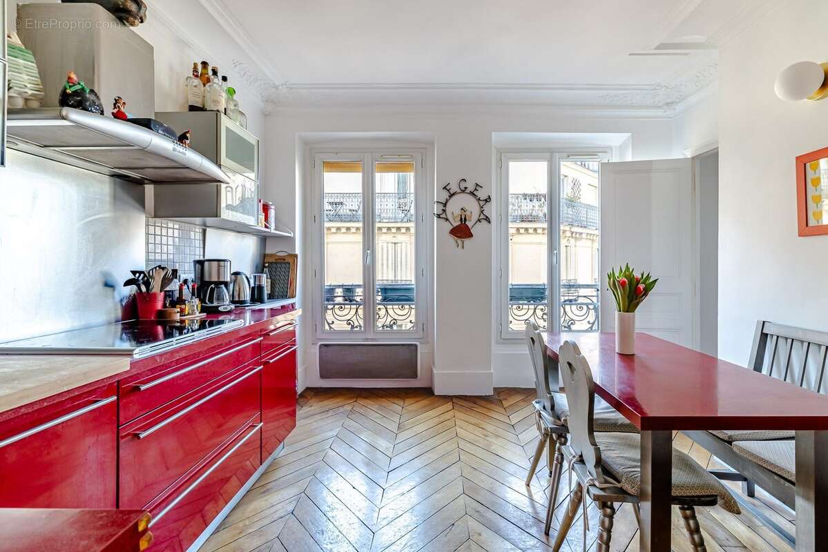 Appartement à PARIS-18E