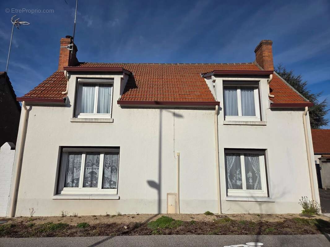 Maison à SAINT-LAURENT-NOUAN