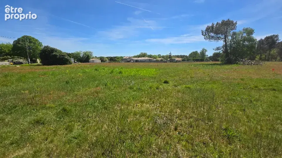 Terrain à AUBIE-ET-ESPESSAS