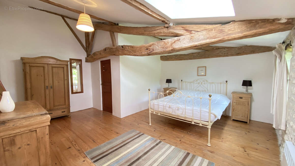 Maison à MORTAGNE-SUR-GIRONDE