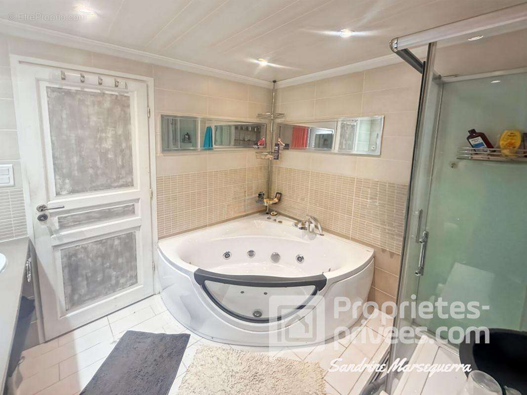 Maison à SAINT-LAURENT-DU-VAR