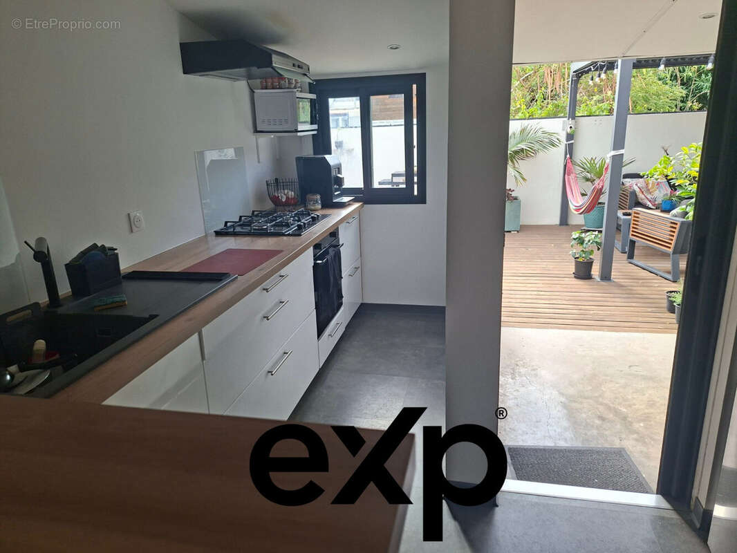 Maison 63 m² à Le Port  - photo 3