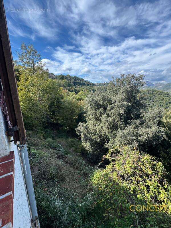Maison à BERRE-LES-ALPES