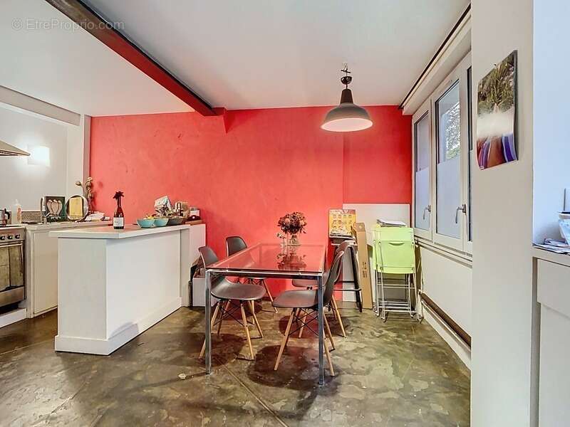 Appartement à PARIS-20E