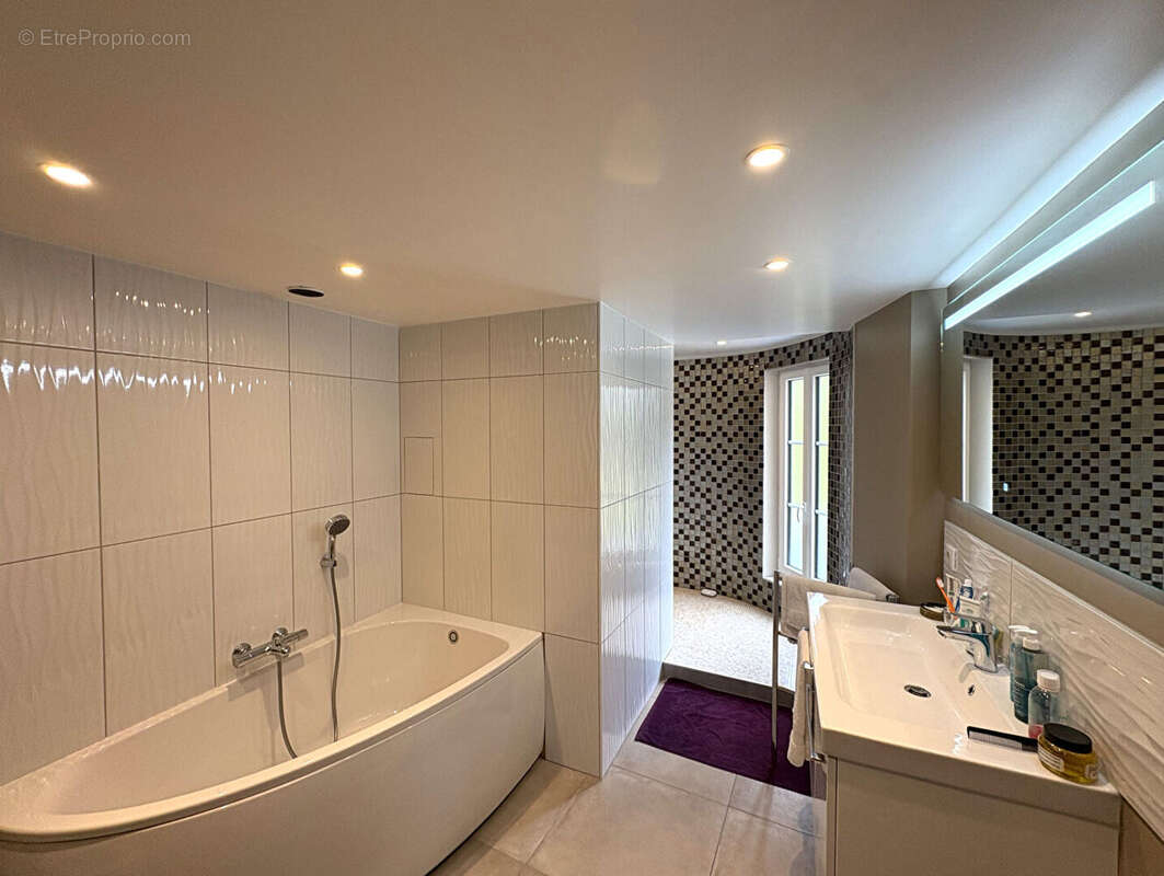 Maison à CHARLEVILLE-MEZIERES