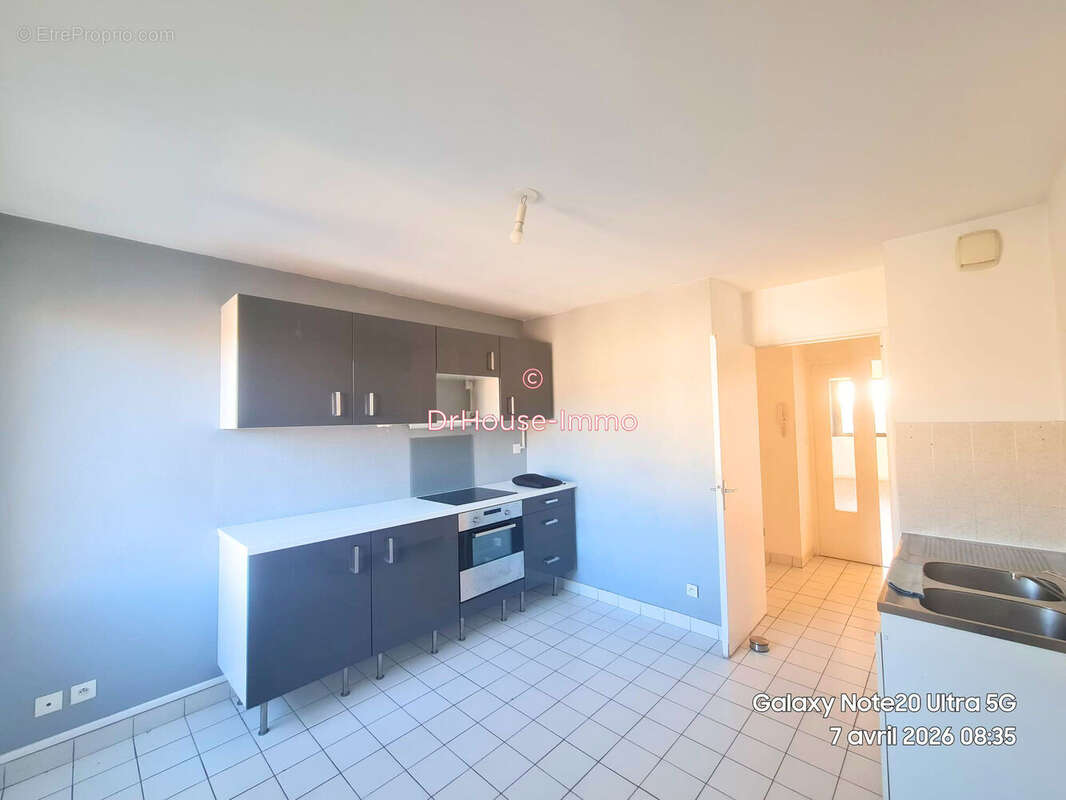 Appartement 70 m² à Saint-Etienne  - photo 3