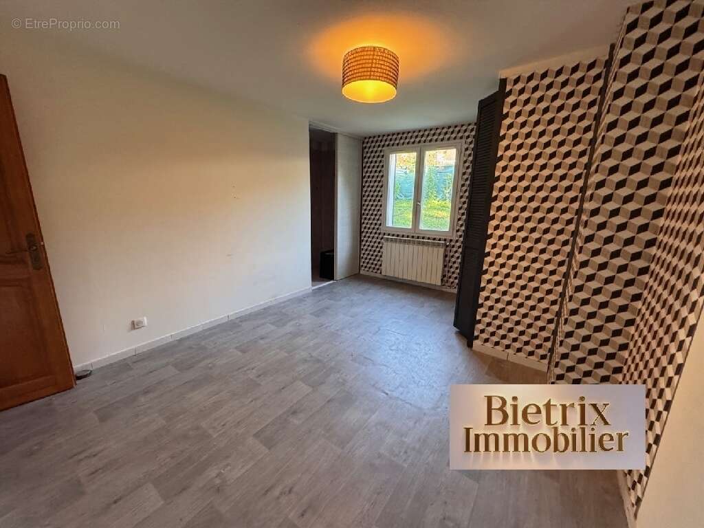 Maison à CHAMPAGNE-SUR-OISE