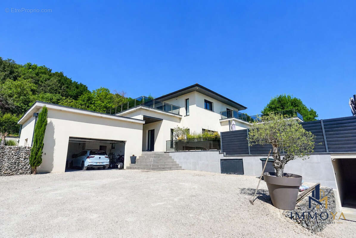 Maison à LA COTE-SAINT-ANDRE